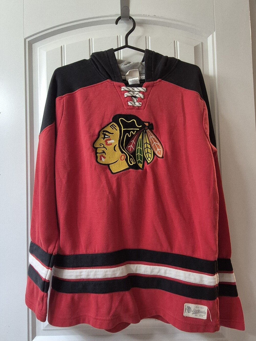 Chicago Blackhawks Lace-up Hockey Hoodie Youth Size XL